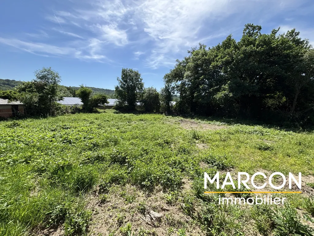 Aed - Rustic Farmhouse with Garden near Aubusson