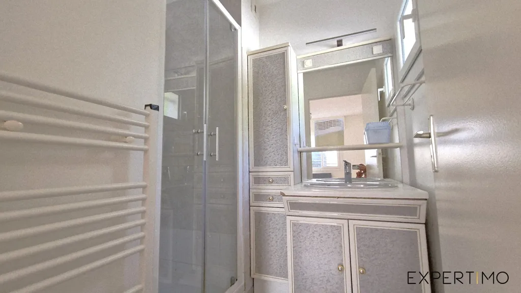 Salles de bain - Appartement RDC avec Balcon Sud au Cœur de Marcoussis