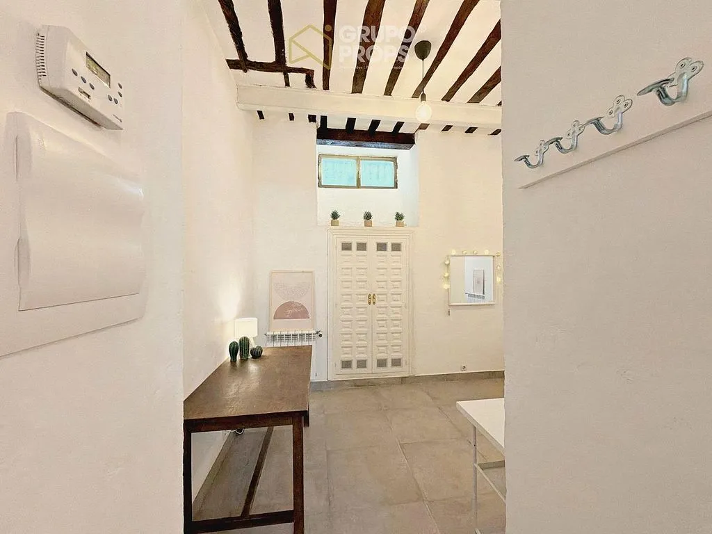 hallway_entrance