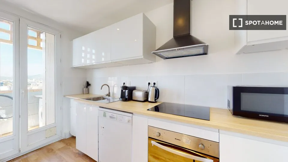 Cuisine - Appartement à Louer à Marseille