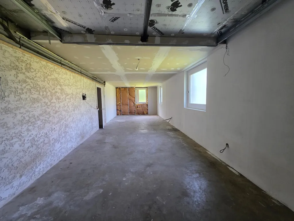 Garage - 1970s House with Studio in Morbier