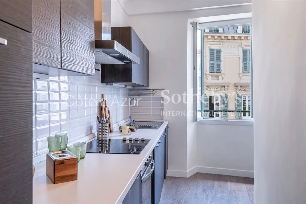 Köök - Luxury Apartment with Balcony in Nice Golden Square