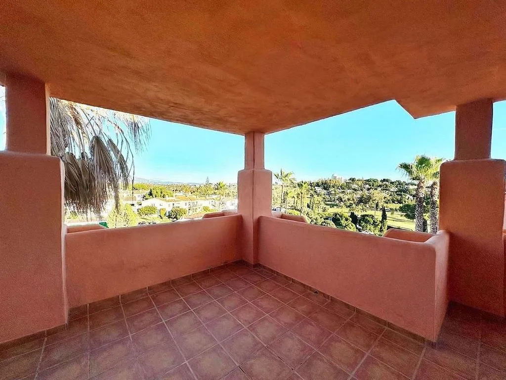 Terrass - Luxury Penthouse with Terrace in Benahavís