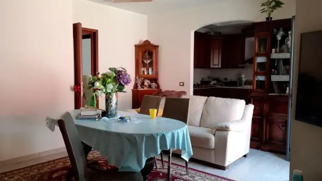 Salle à manger - Villa with Two Units in Piacenza