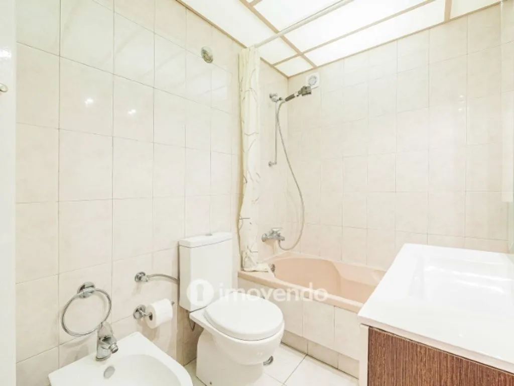 Salles de bain - Luxury Flat with Fireplaces in Almada