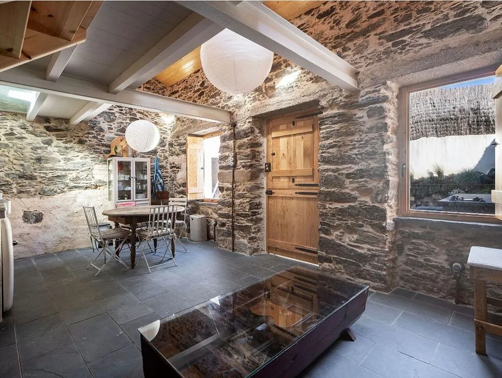 Séjour - Chalet with Garden and Garage in Mera