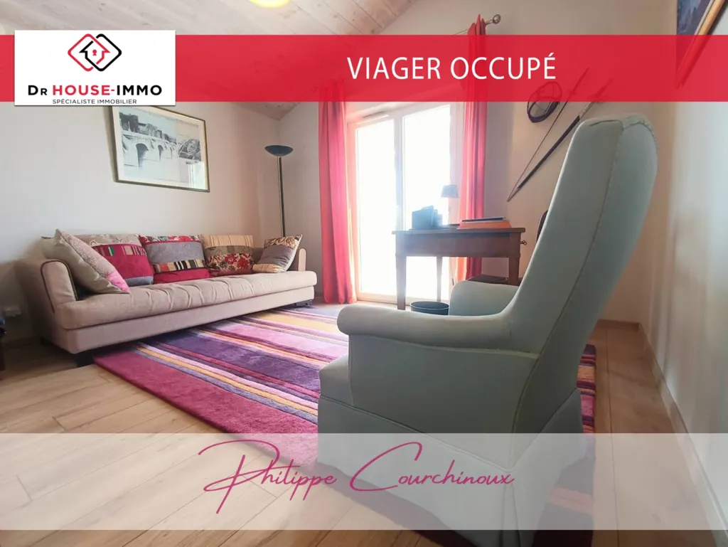 Living Room - Architectural House with Vineyard View in Canéjan