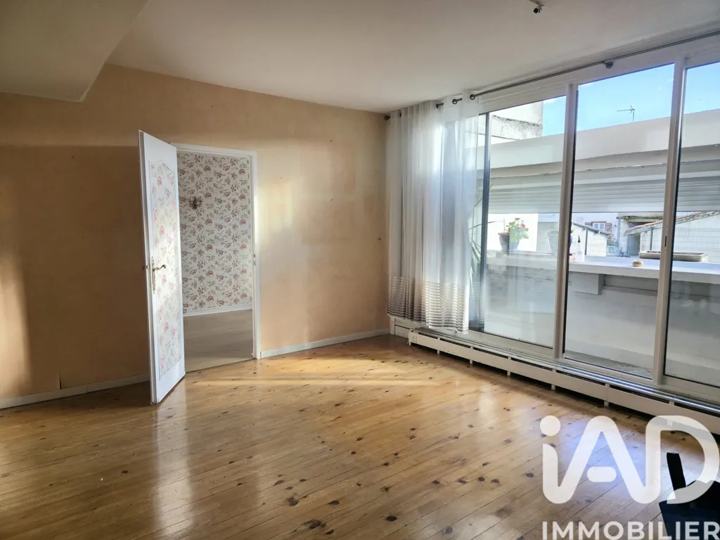Pièces - Appartement avec balcon et garage à Tarbes