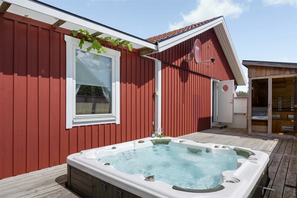 Terrasse - One-Storey Villa with Pool in Lerdala