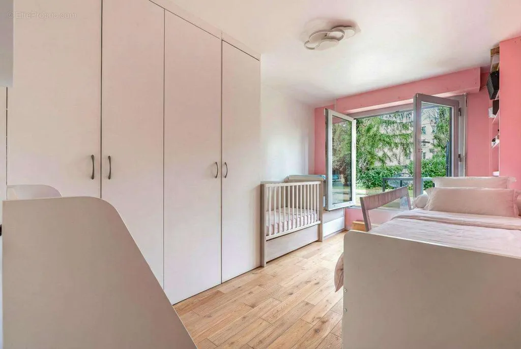Chambres - Appartement avec Jardin au Calme à Saint-Louis