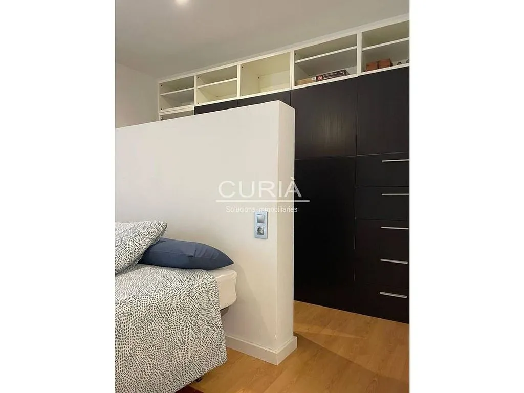 Bedrooms - Bright Apartment with Balcony in Historic Centre