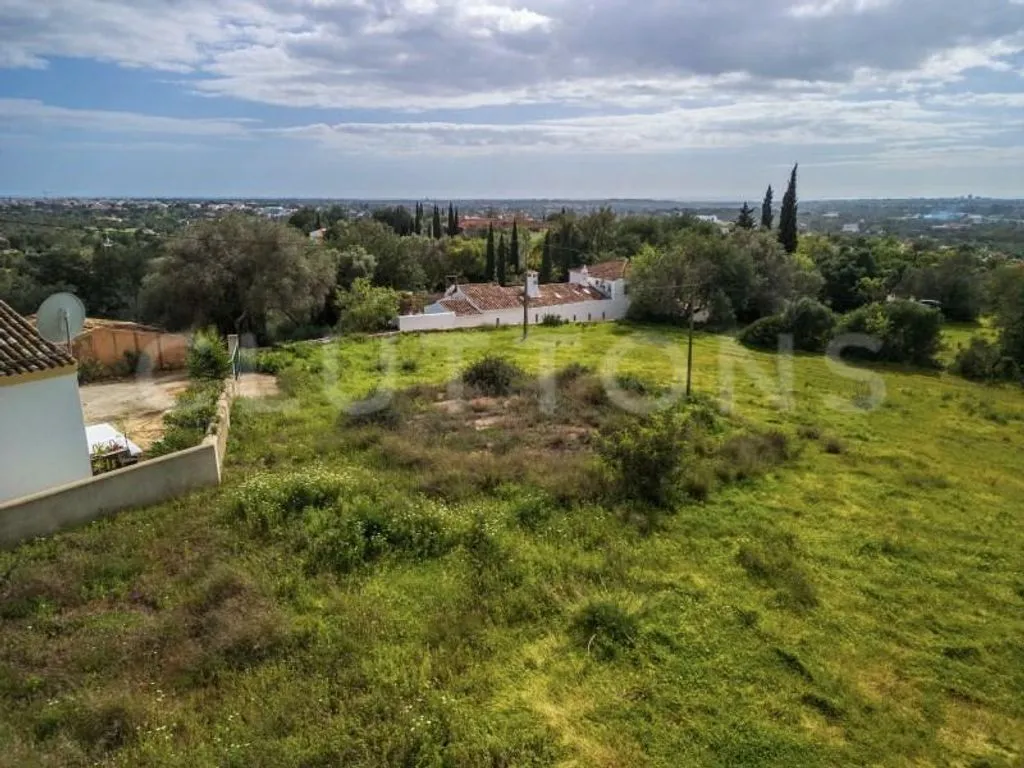 Jardin - Land with Ruins in Almancil, Algarve
