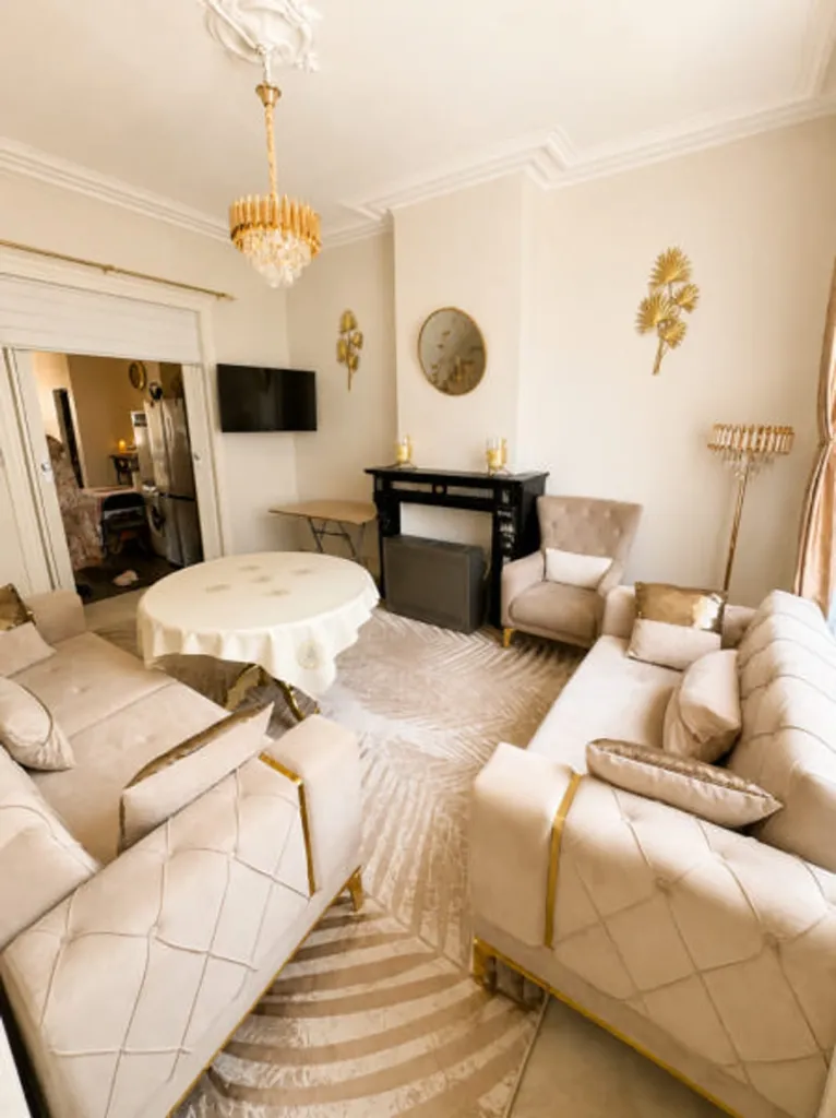 Elutuba - Rental House with Terraces in Anderlecht