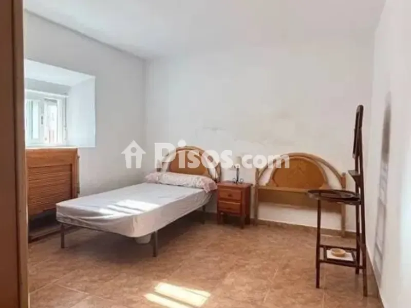 Magamistoad - Terraced House with Terrace in Plines