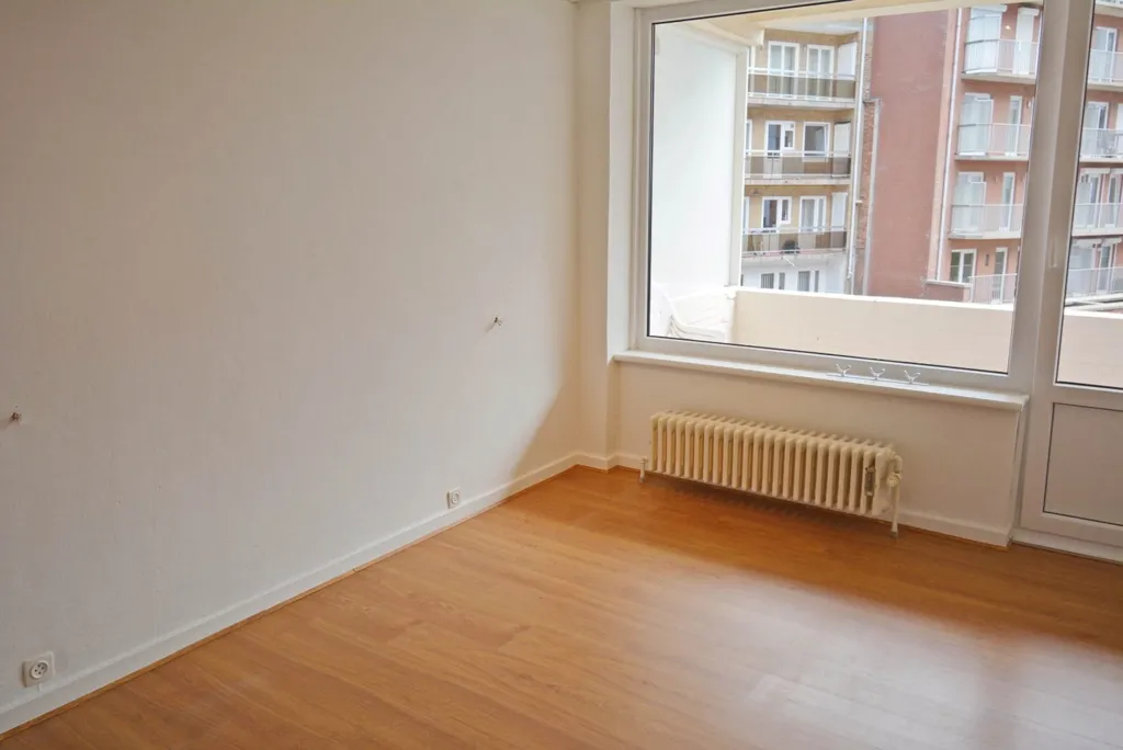 Pièces - Appartement Rénové avec Terrasse à Zeedijk Albertstrand