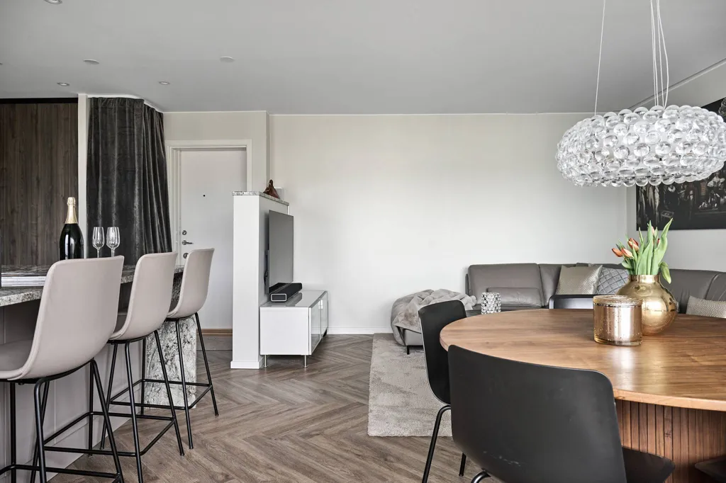 Salle à manger - Modernised Two-Bedroom with Nordanro Kitchen in Jönköping