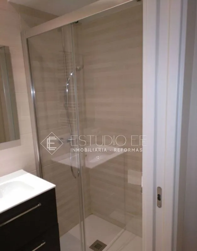 Salles de bain - Furnished Flat with Central Heating in Salamanca
