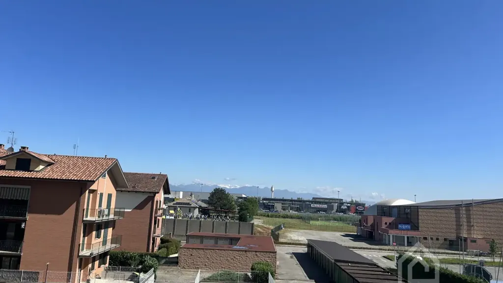 Rõdu - Twin Apartment with Mountain View in Chivasso