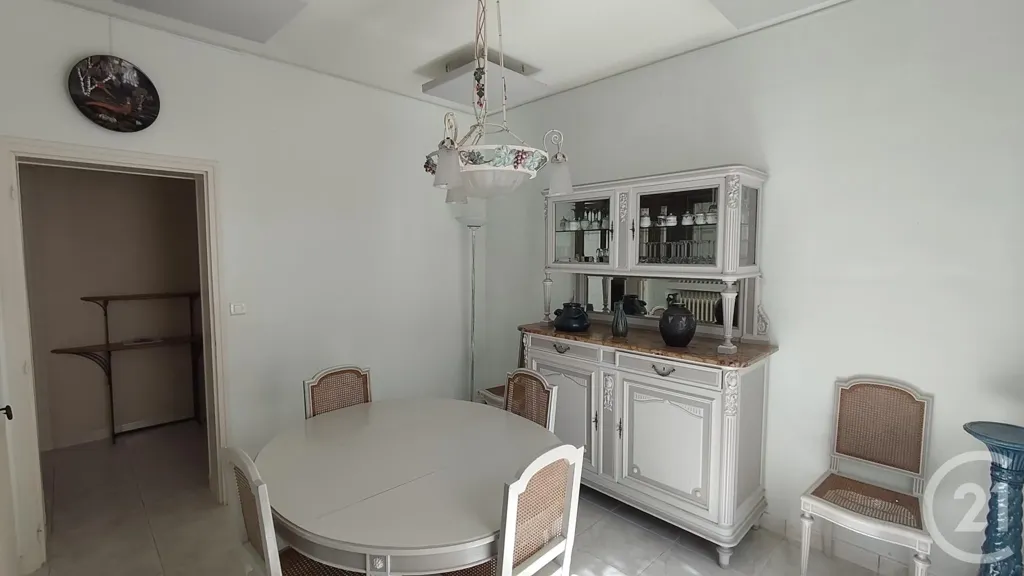 Salle à manger - Maison de Ville avec Garage à Saintes Rive Droite
