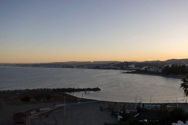 Autres - Luxury Beachfront Flat with Sea View in Estepona