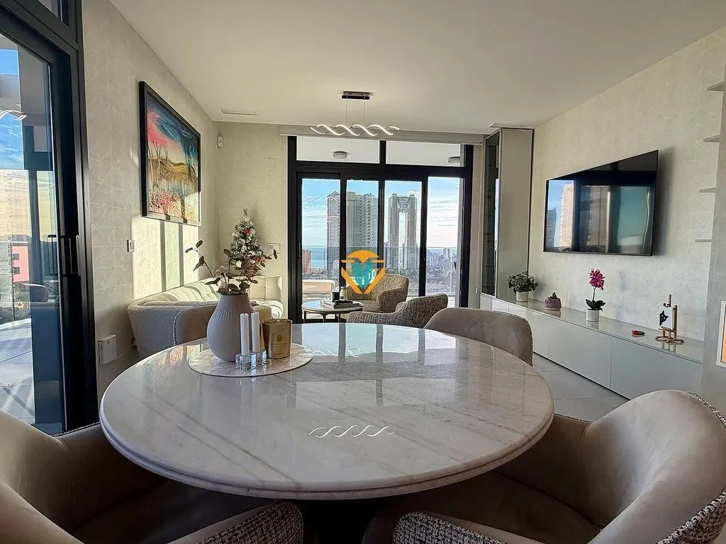Dining Room - Apartment with Pool and Terrace in Benidorm