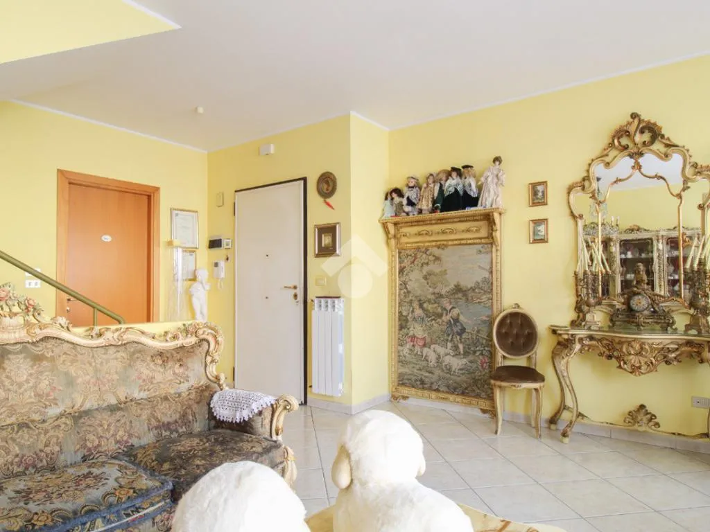 Elutuba - Semi-detached Villa with Private Courtyard in Città Sant'Angelo