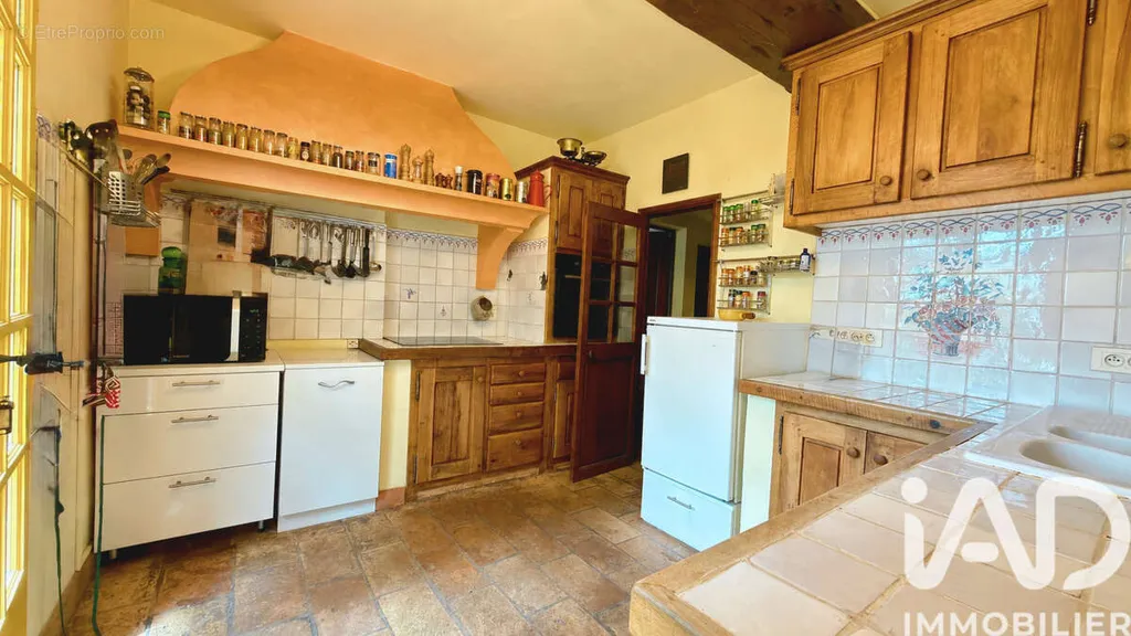 Cuisine - Maison avec Jardin et Terrasse à Pertuis