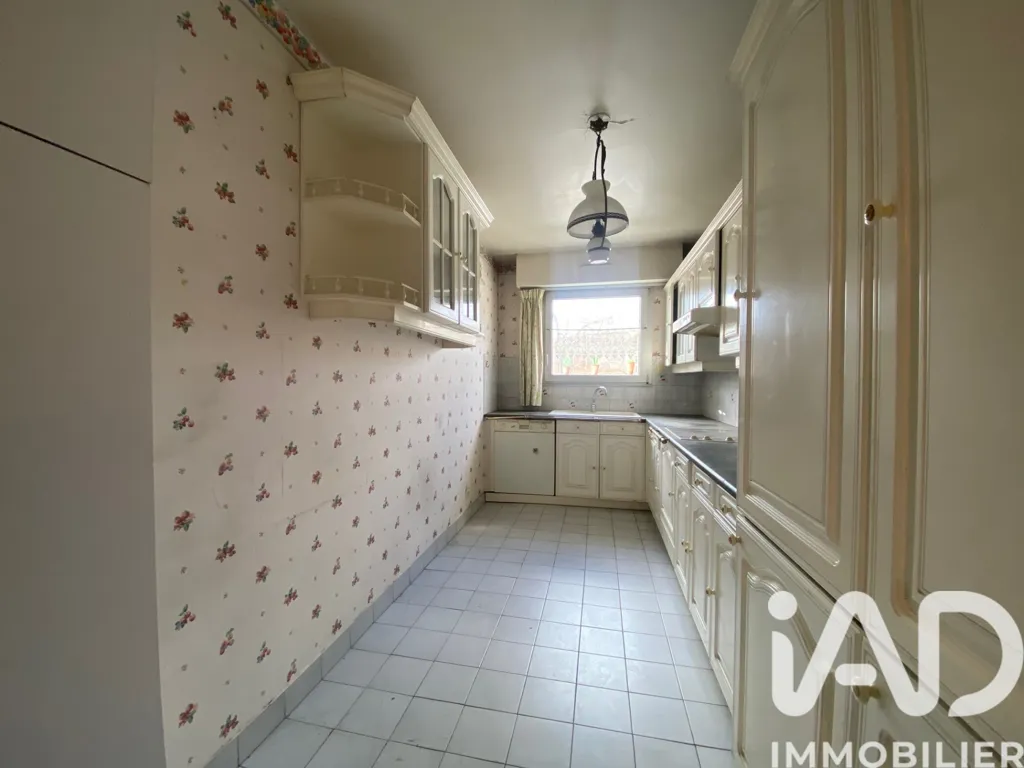 Cuisine - Appartement avec Garage à Cachan, Proche Transports