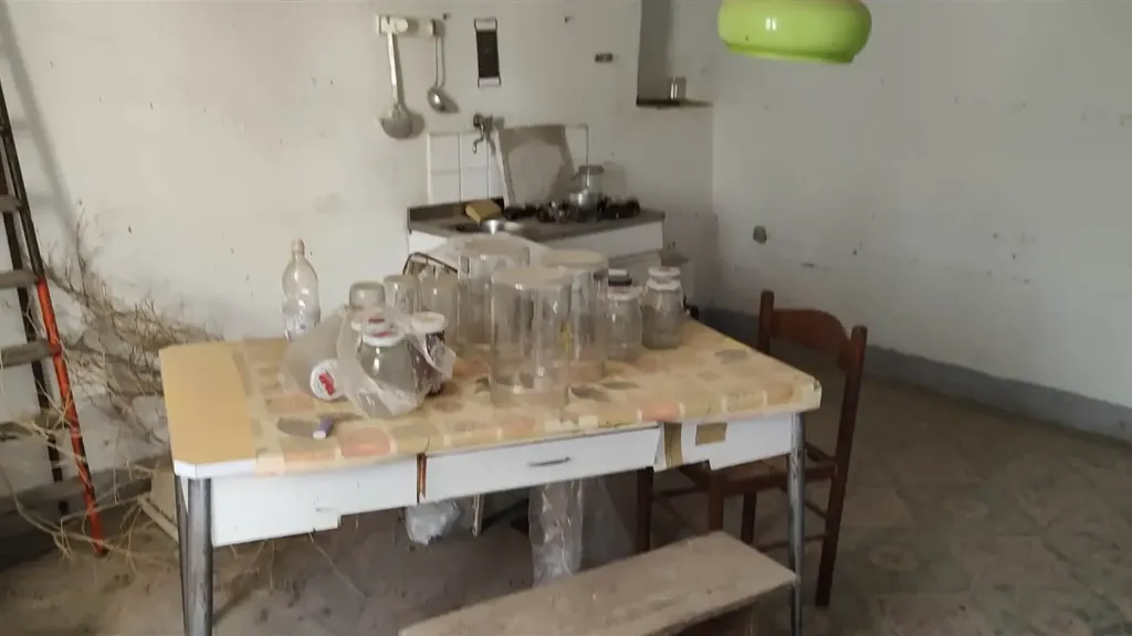Kitchen - Terraced House for Renovation in Rovito