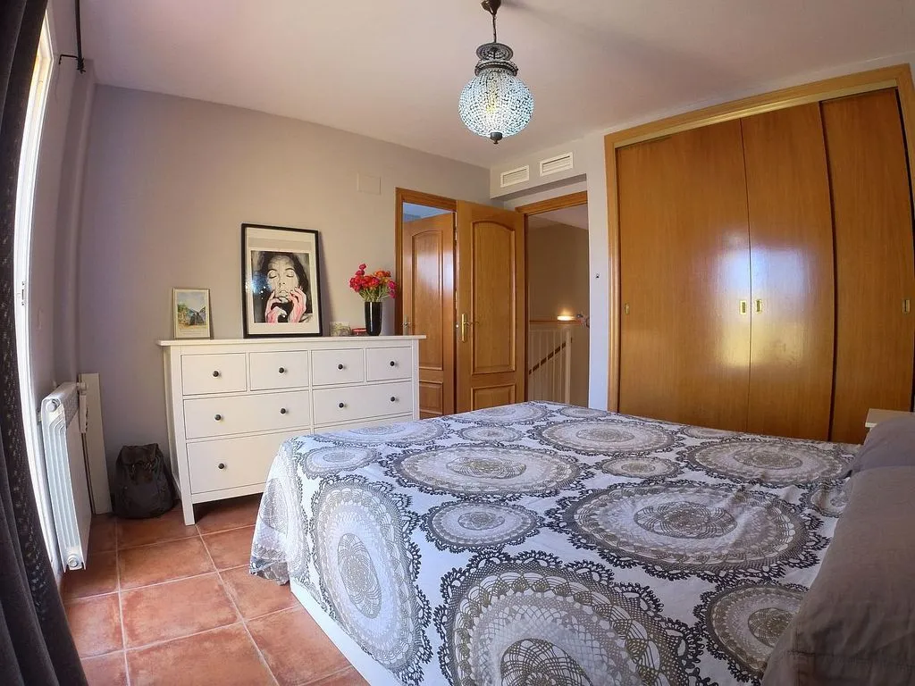 Chambres - Semi-detached House with Pool in Almardà