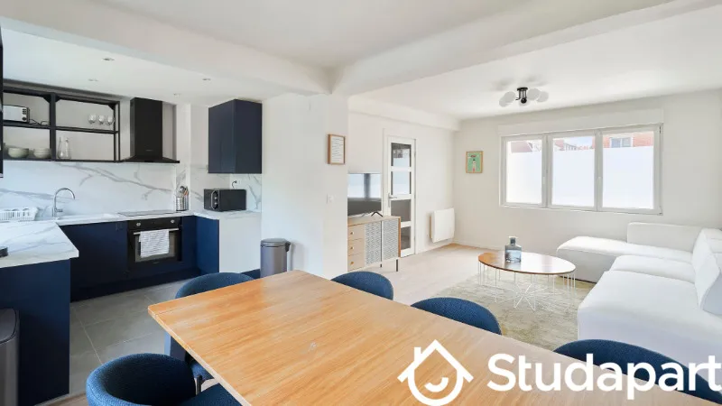 Salle à manger - Chambre en Colocation avec Garage à Lille