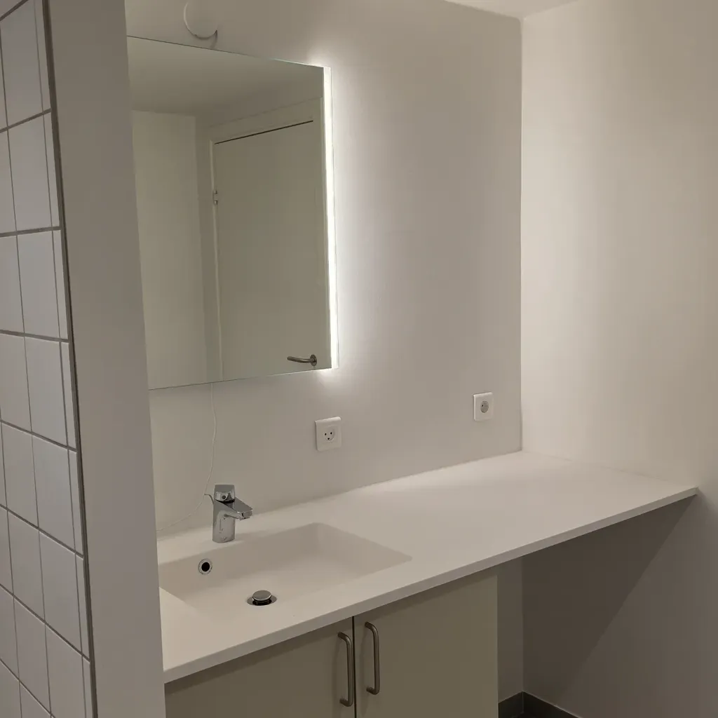 Salles de bain - 3-Bedroom Flat with Terrace in Ølgod