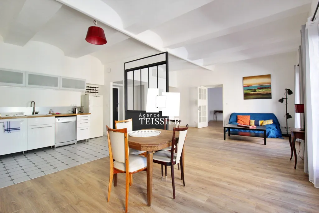 Salle à manger - Appartement Rénové avec Balcon au Cœur de Les Vans