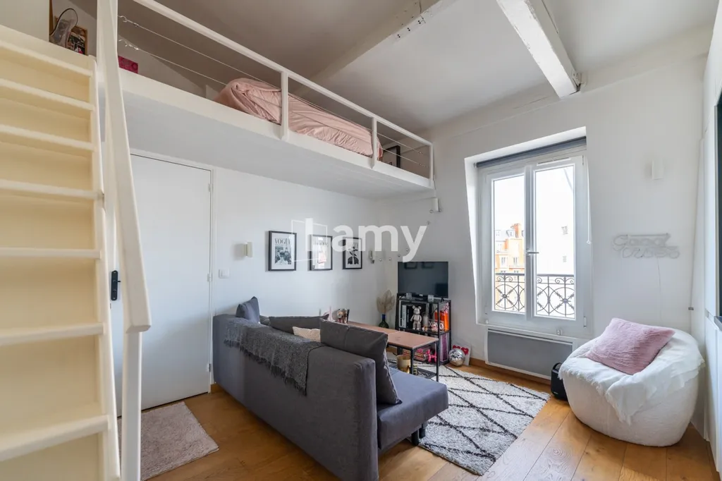 Soggiorno - Studio with Mezzanine in Historic Building