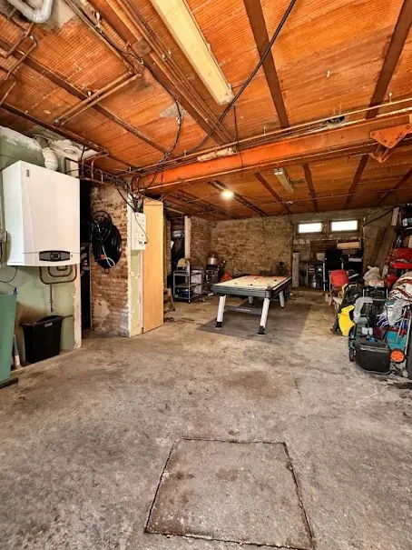 Garage - Charming Maison with Garden in Montreuil