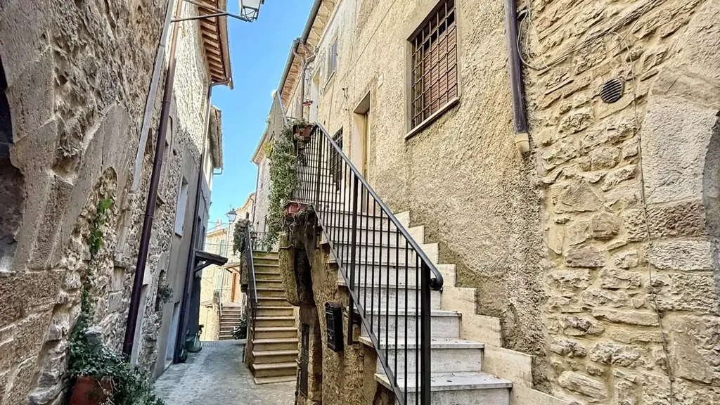 Pièces - Rustic Apartment with Panoramic View in Baschi