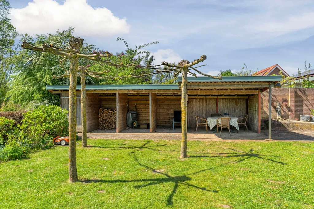 Aed - Two-Storey House with Garden in Ooijpolder