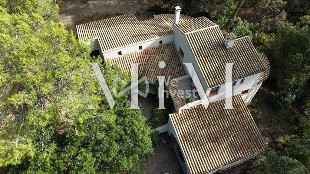 Õhuvaade - Architectural Villa with Pool in Assas