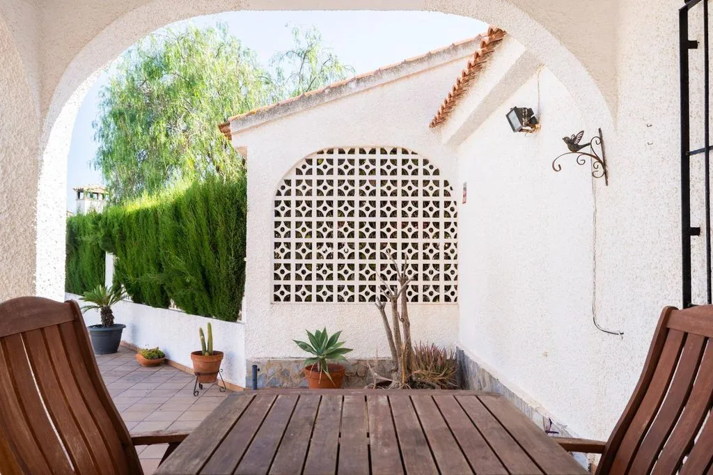 Terrasse - Detached House with Pool in Torrevieja