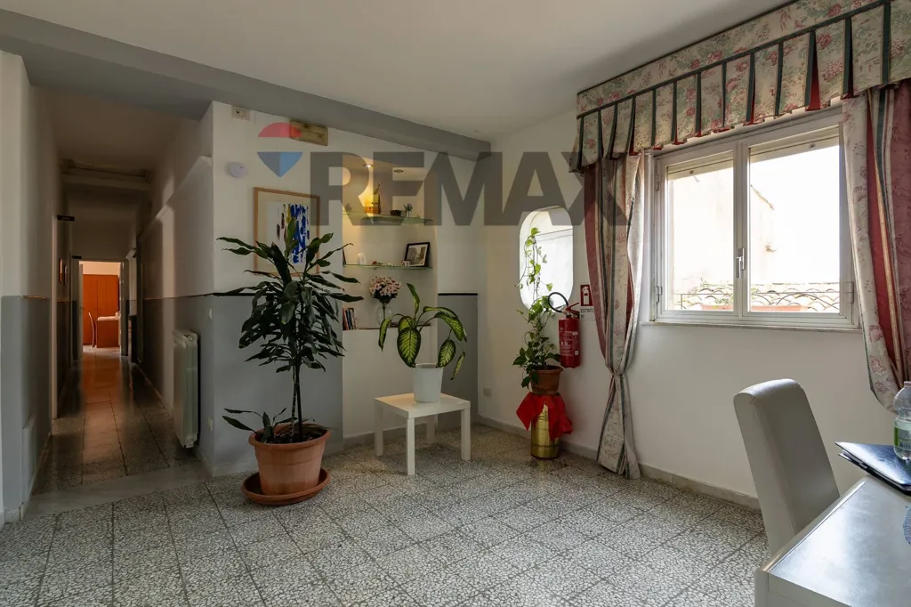 Esik - Operational Hotel in Caltagirone Centre