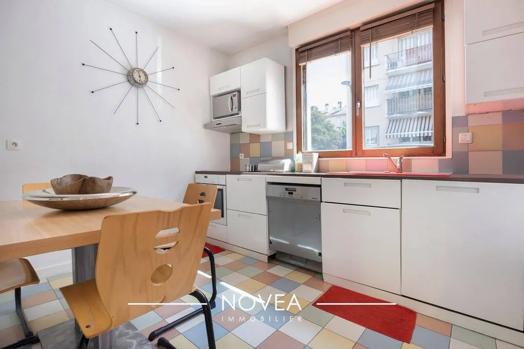 Cuisine - Maison Familiale avec Jardin dans le Quartier République à Villeurbanne