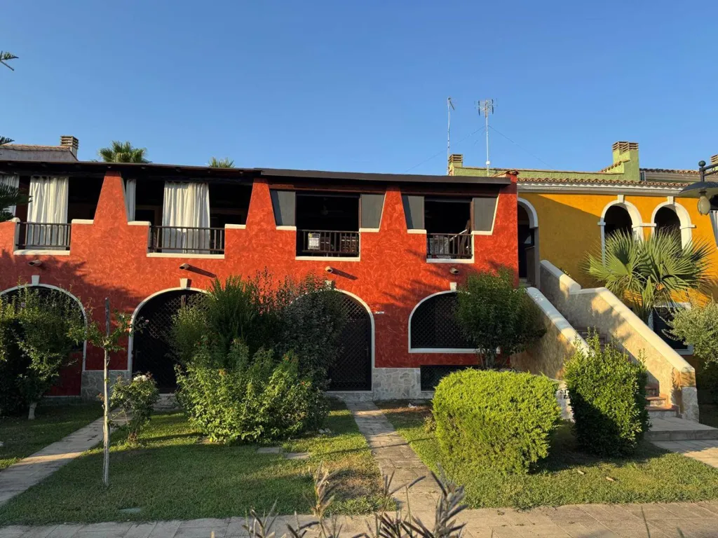 Välivaade - Furnished Apartment with Pool View in Pisticci