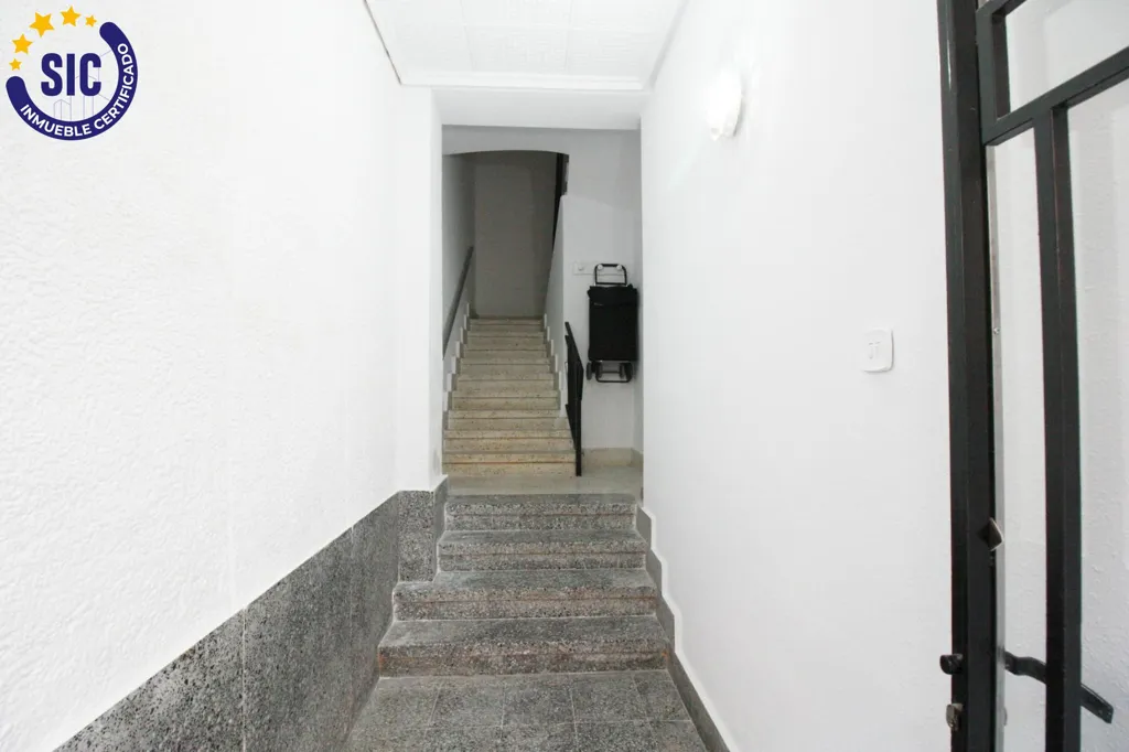 Toad - First Floor Flat with Balcony in Benlliure