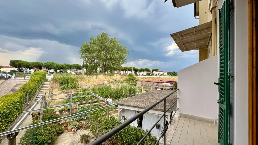 Balcon - Spacious Apartment with Private Garden in Empoli