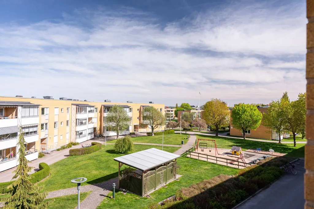 Jardin - Rare Penthouse with French Balcony in Vidablick