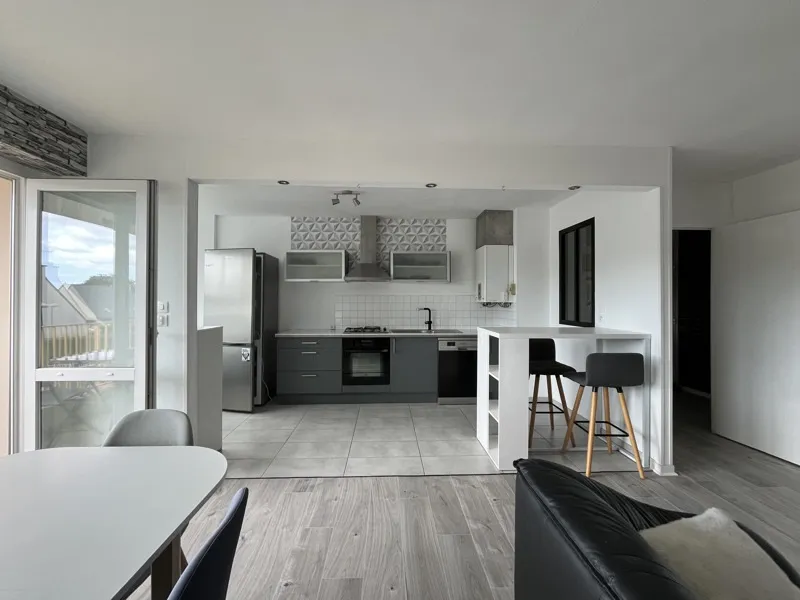 Cucina - Renovated Flat with Balcony in Quimper