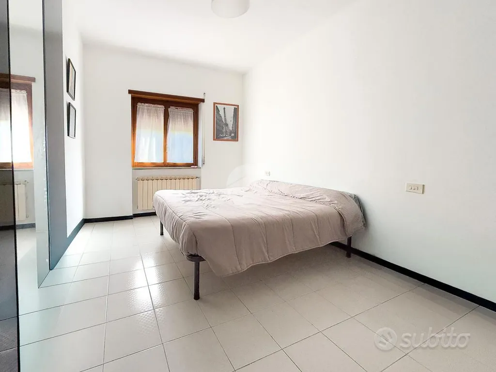 Chambres - 4-Room Apartment with Private Parking in L'Aquila