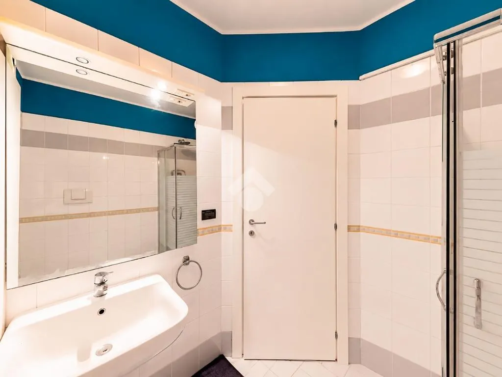Bagni - Fully Rented 3-Bedroom in Lainate Centre