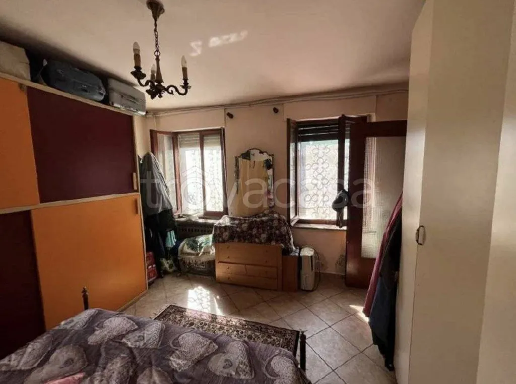 Chambres - Ground Floor Apartment with Courtyard Access in Priocca