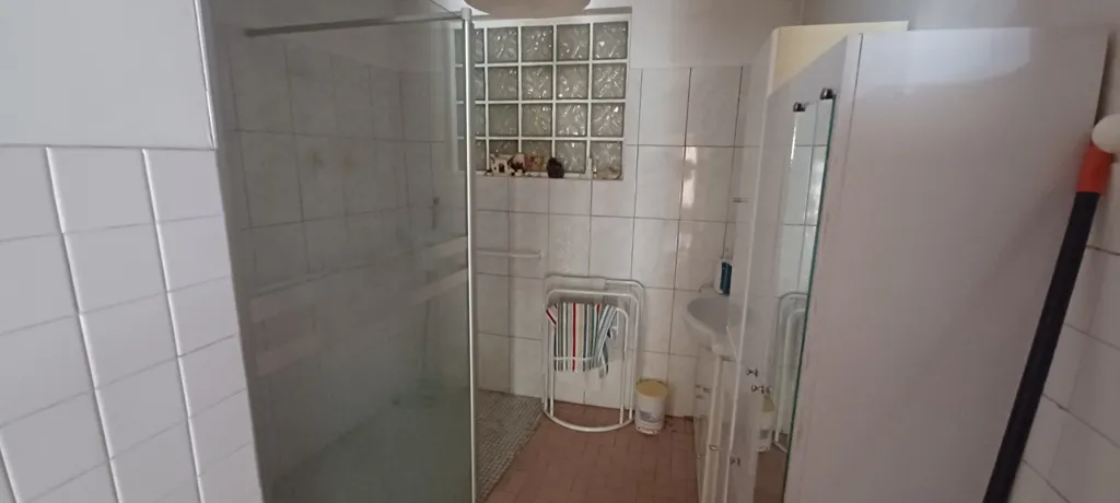 Salles de bain - Maison de Village à Rénover avec Sous-Sol à Claix